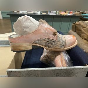 Freebird by Steven Malena Pink Size 8